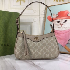 Gucci Hobo Bags